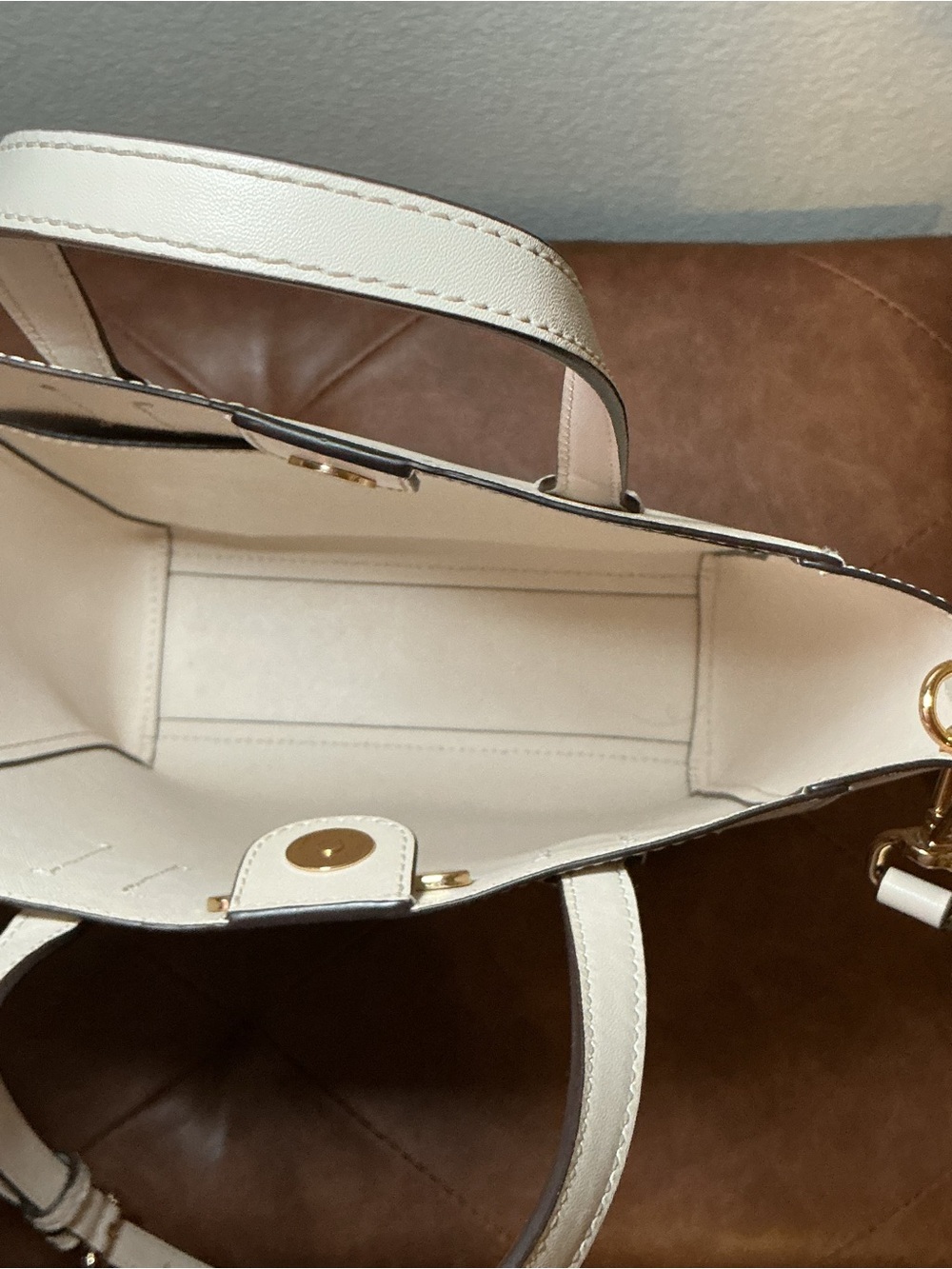 Michael Kors Cream Tote Bag with Removable Strap - Picture 5 of 7